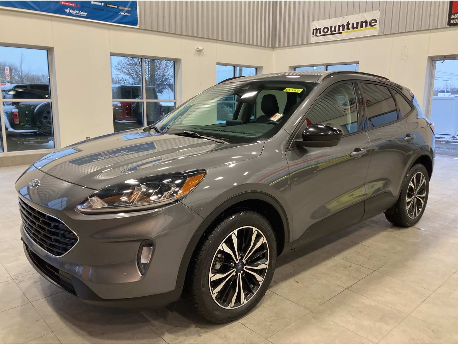 2021 Ford Escape SEL's photo