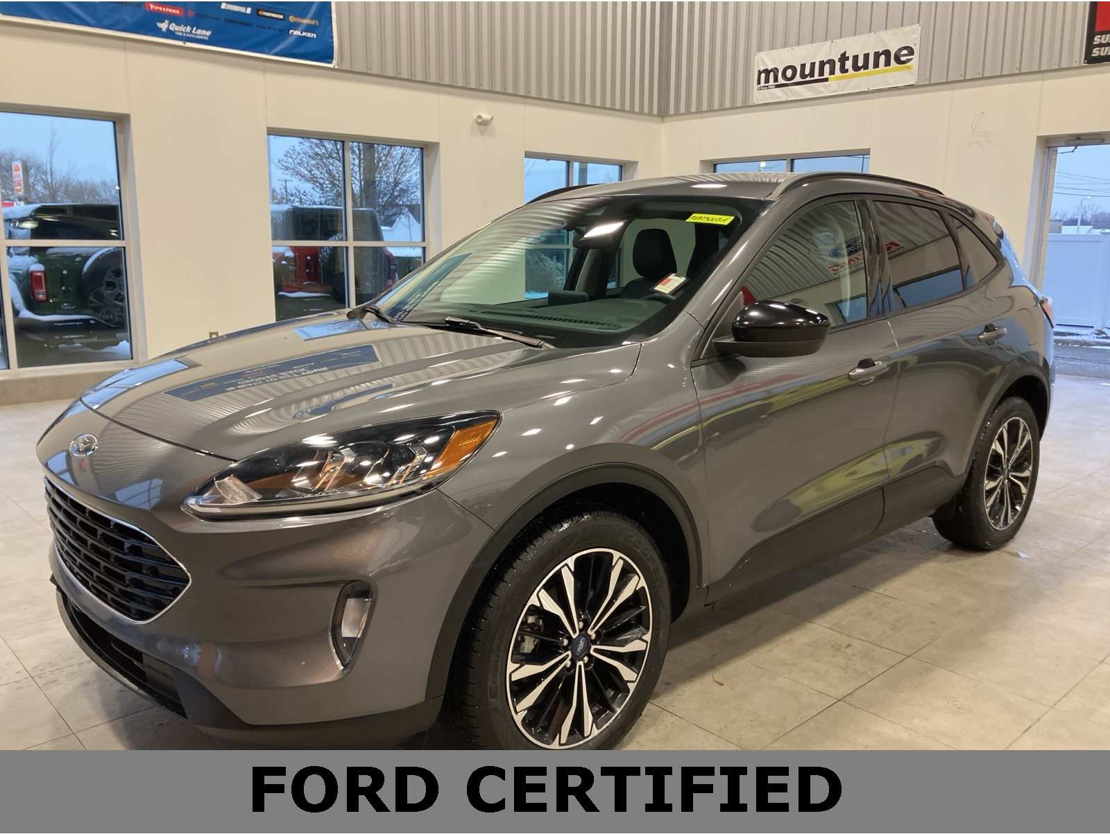 2021 Ford Escape SEL's photo