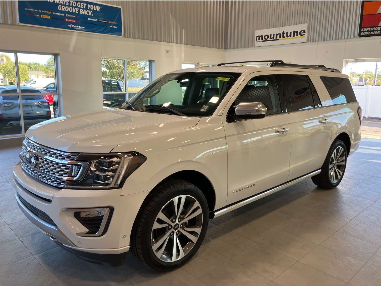 2021 Ford Expedition Platinum's photo