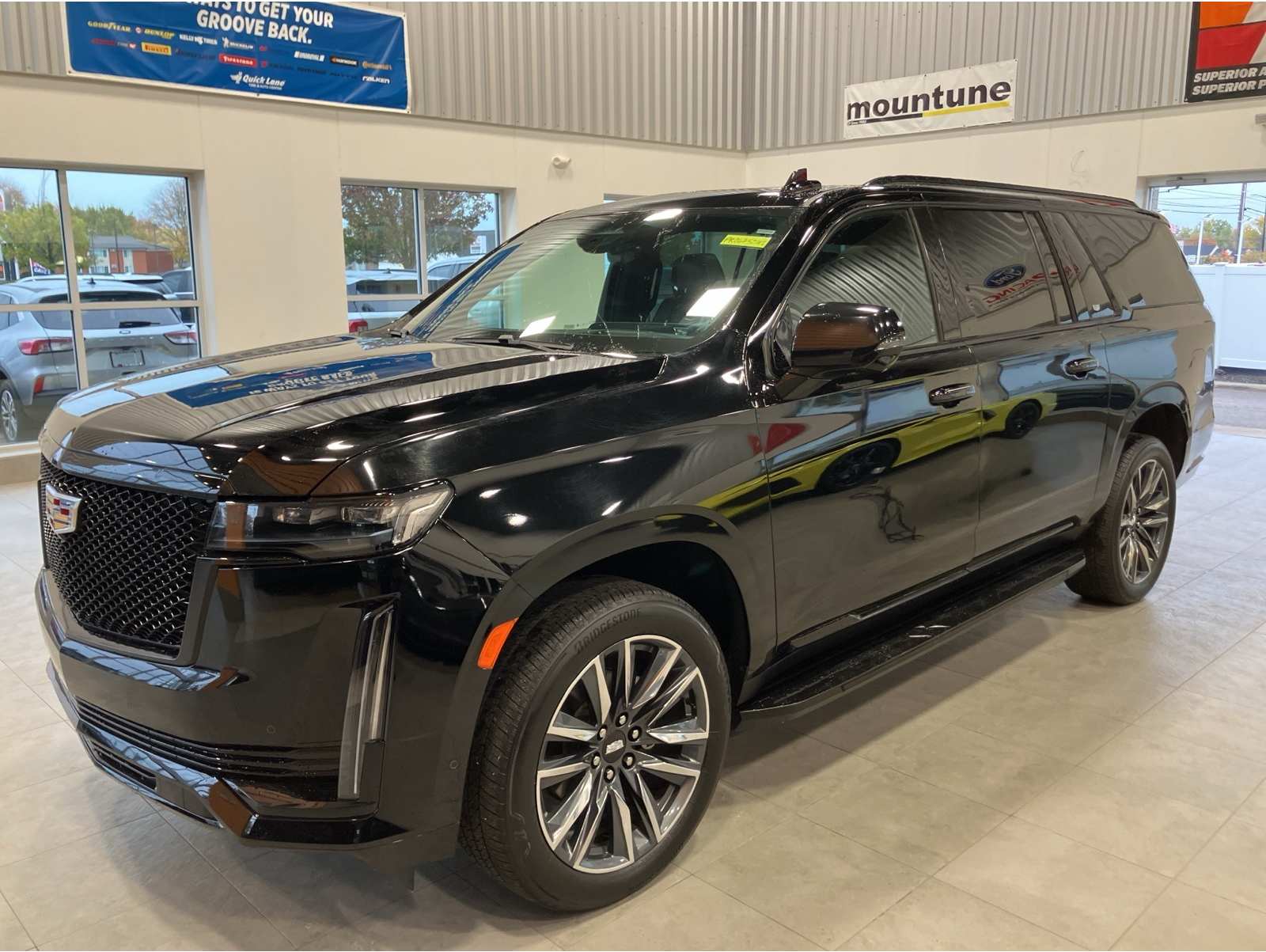 2023 Cadillac Escalade ESV Sport