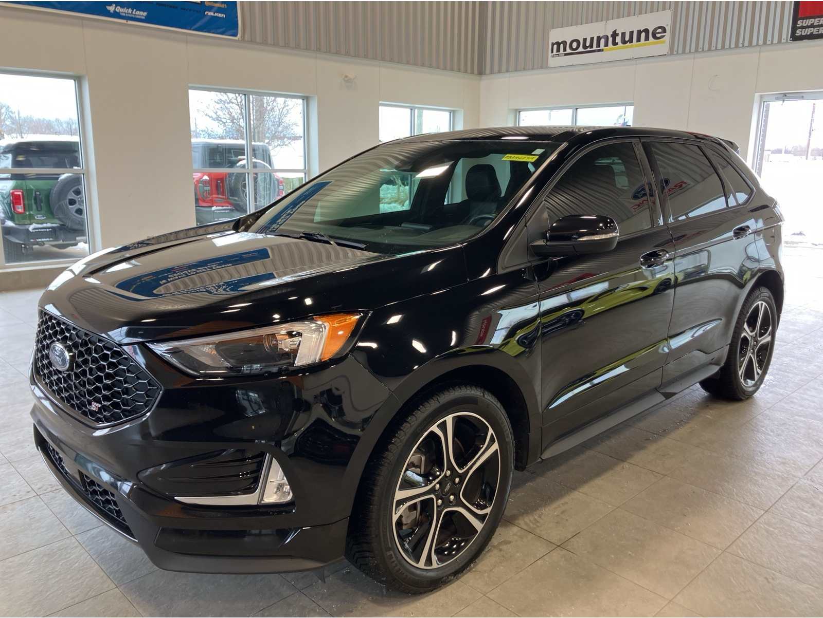 2021 Ford Edge ST's photo