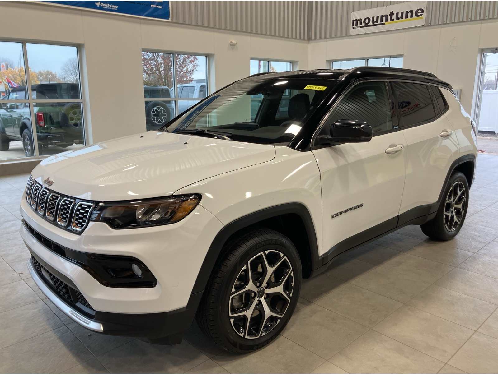 2025 Jeep Compass Limited's photo