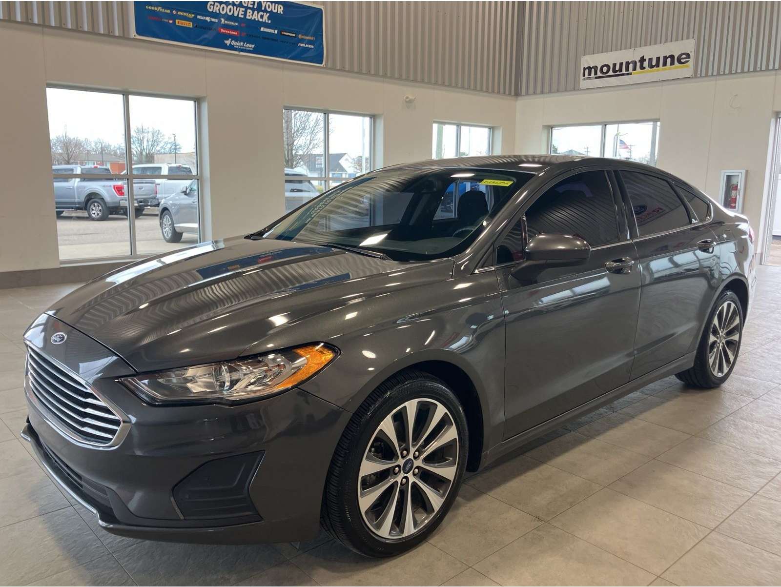 2020 Ford Fusion SE