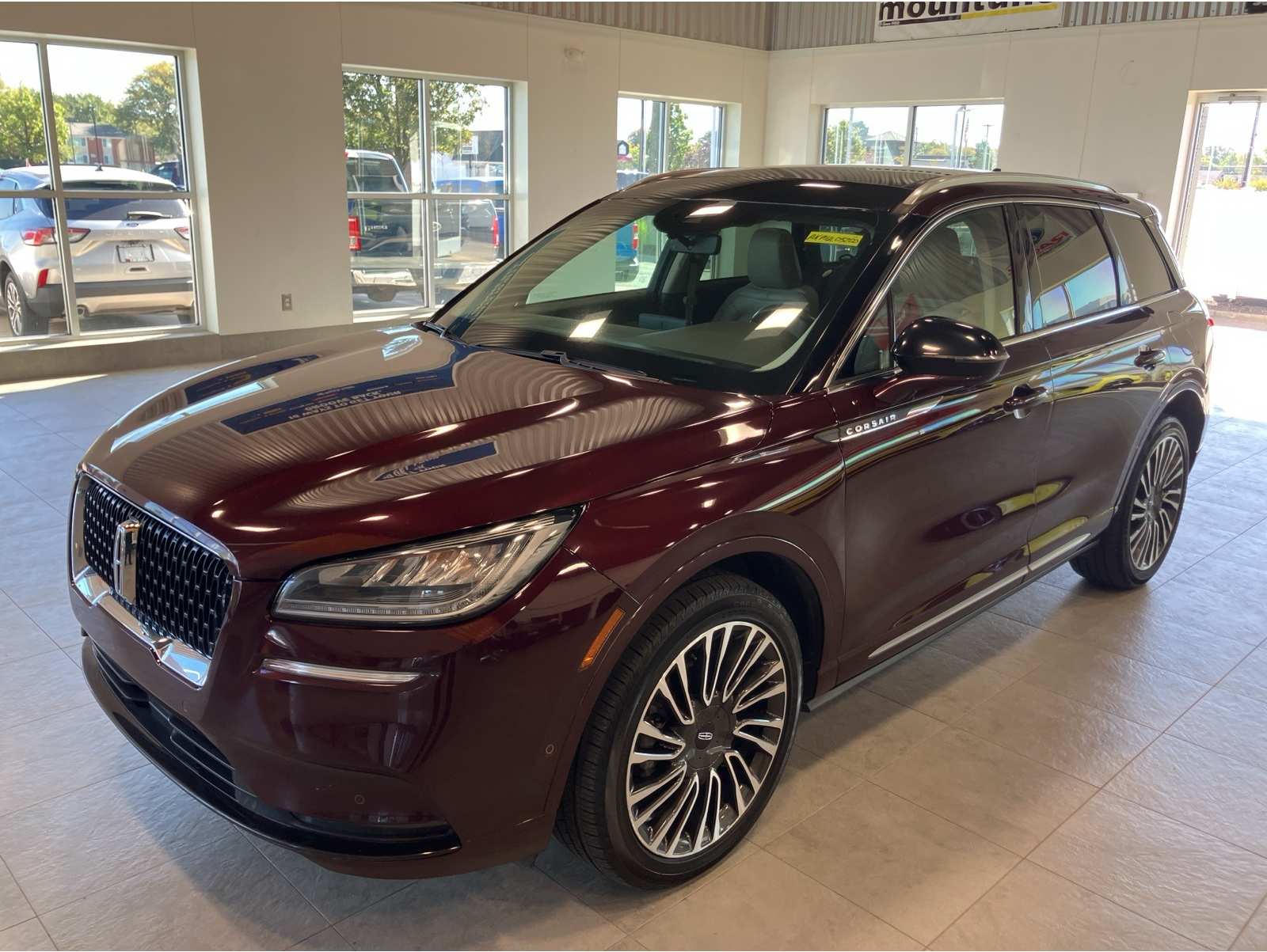 2021 Lincoln Corsair Reserve's photo