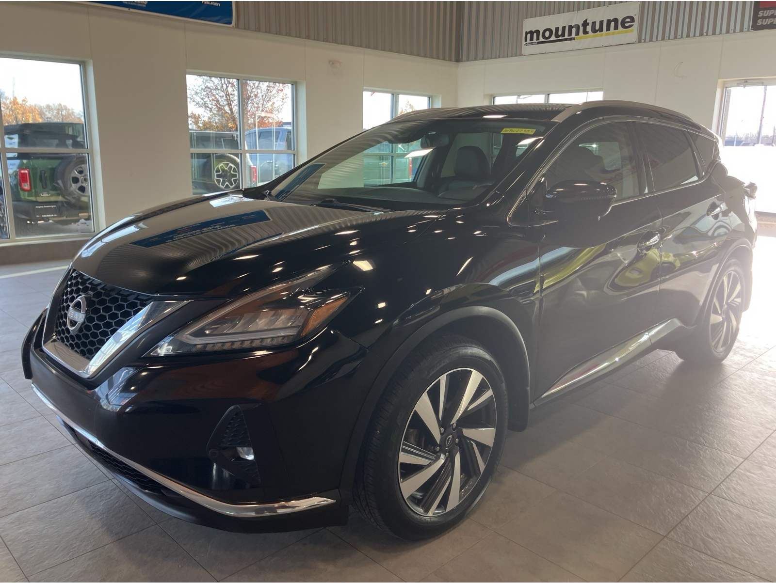 2023 Nissan Murano SL's photo