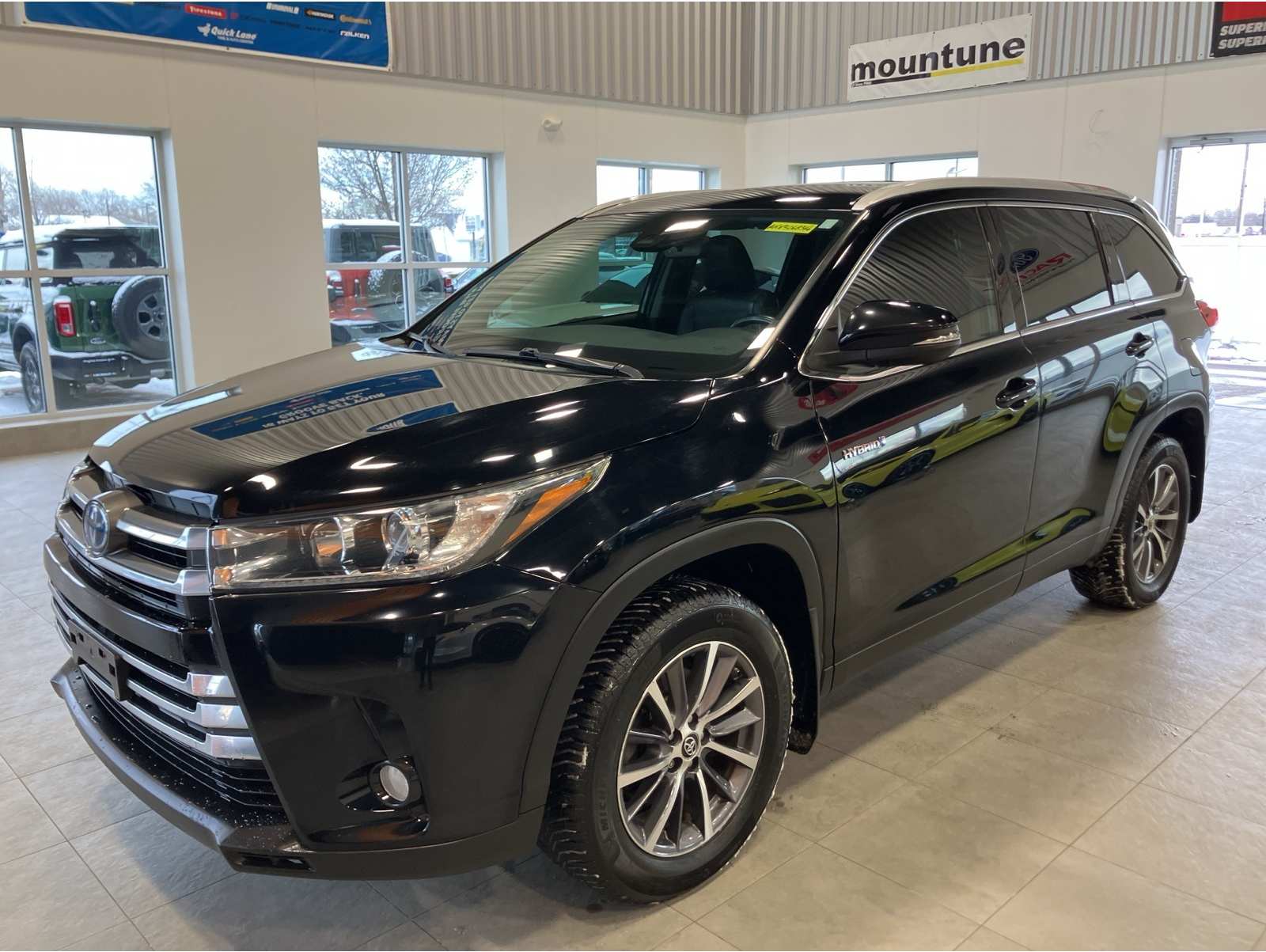 2019 Toyota Highlander Hybrid XLE's photo