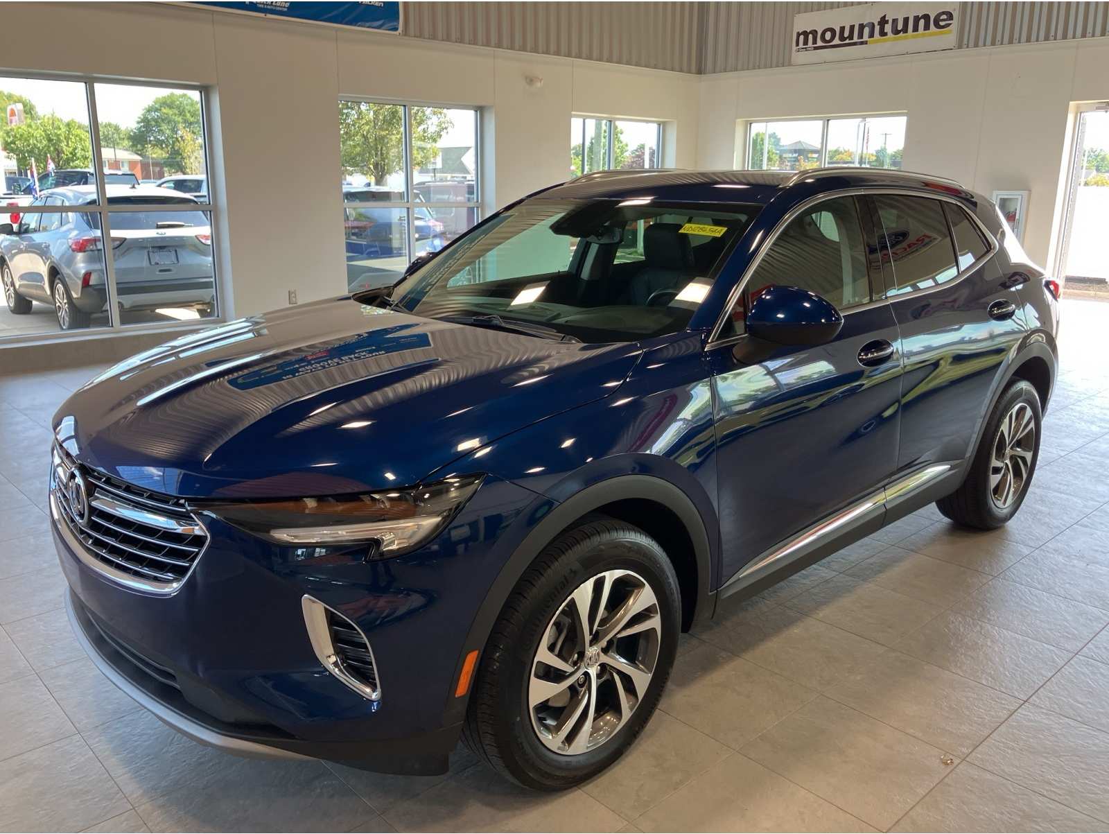 2022 Buick Envision Essence's photo