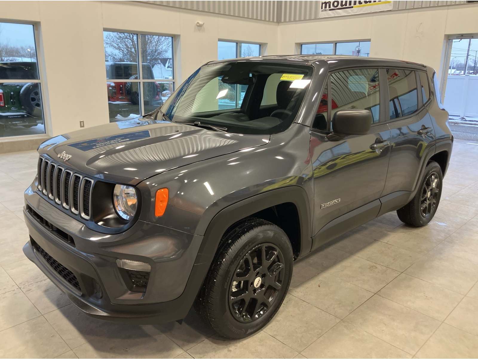 2023 Jeep Renegade Latitude's photo