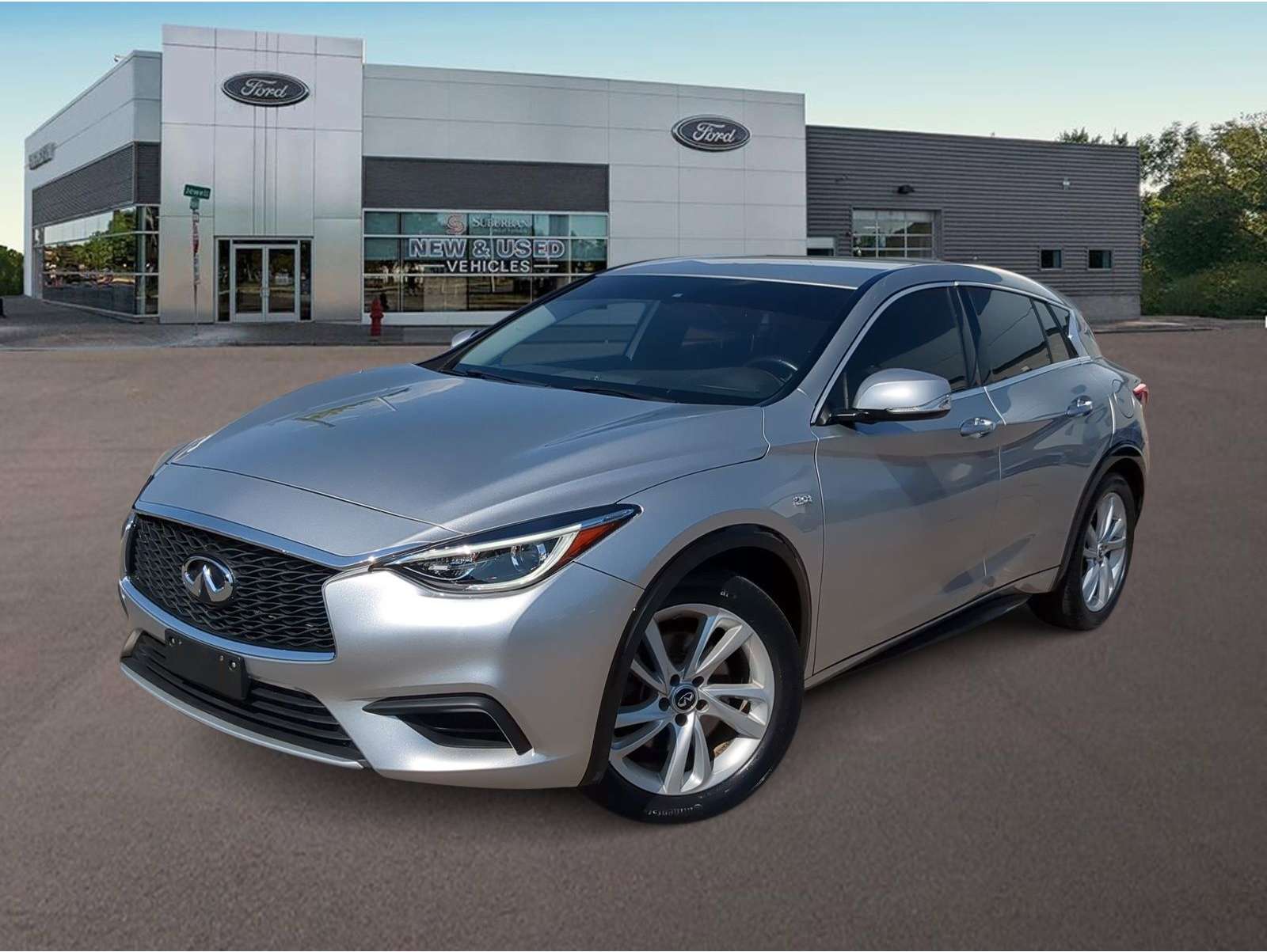 2018 INFINITI QX30 Luxury