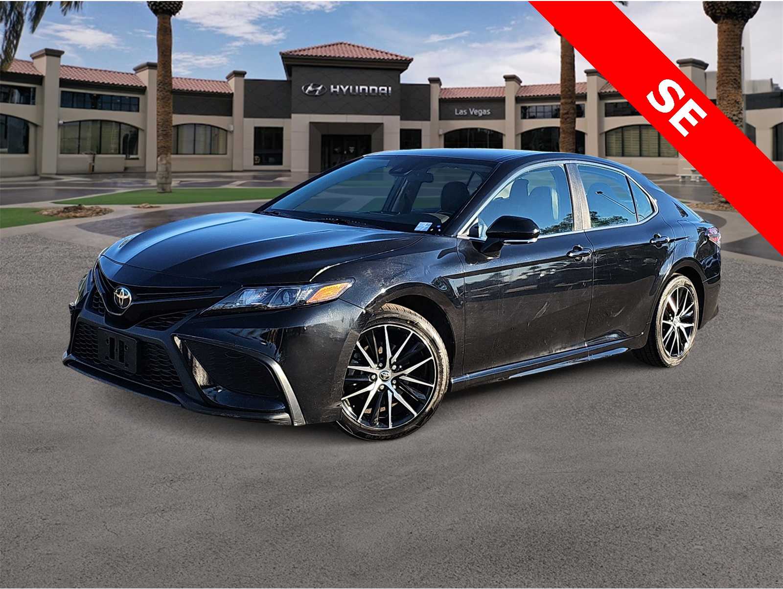 2022 Toyota Camry SE's photo