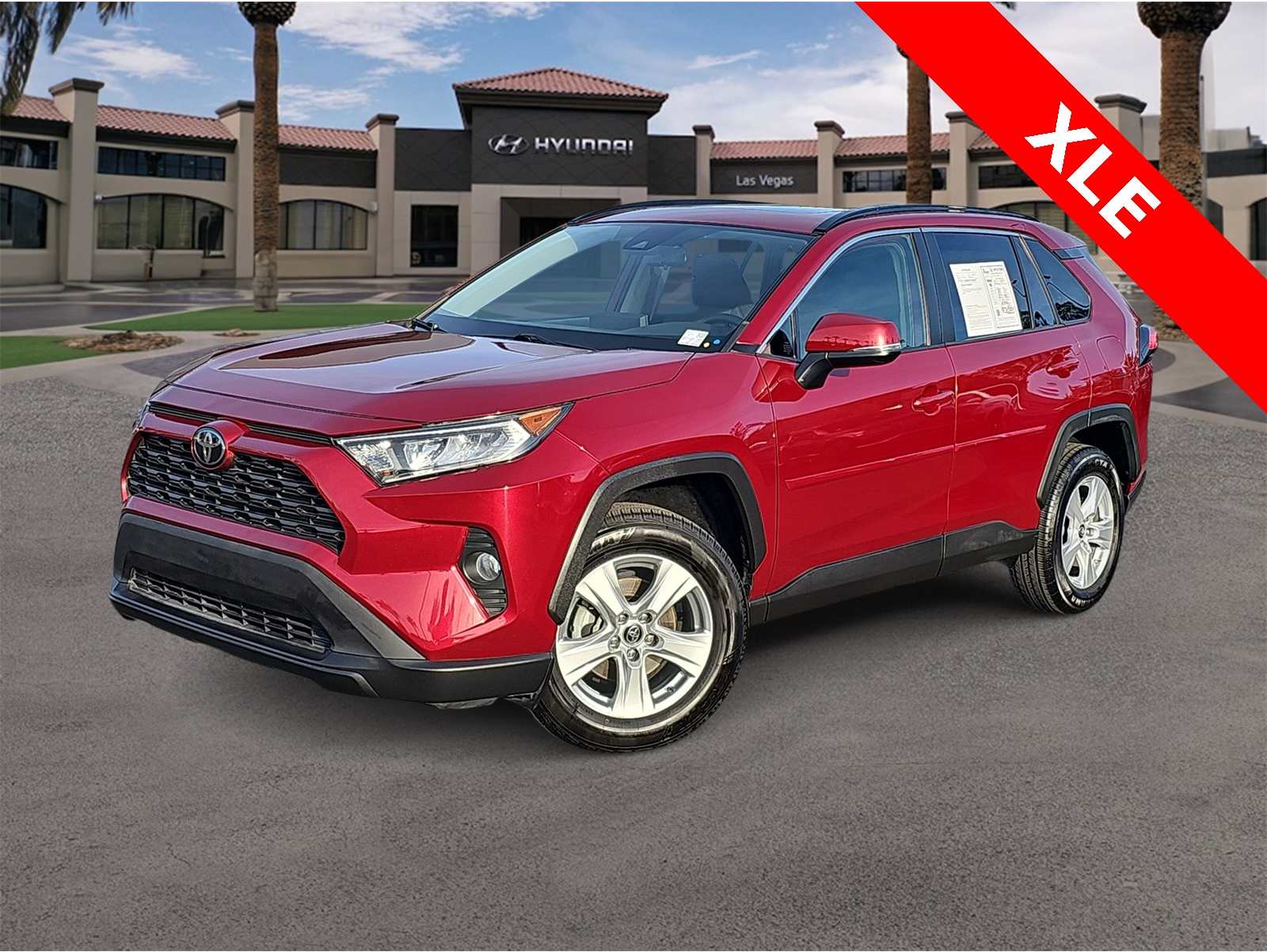 2019 Toyota RAV4 XLE's photo
