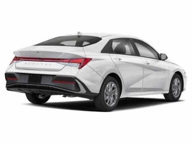 2026 Hyundai Elantra SEL's photo