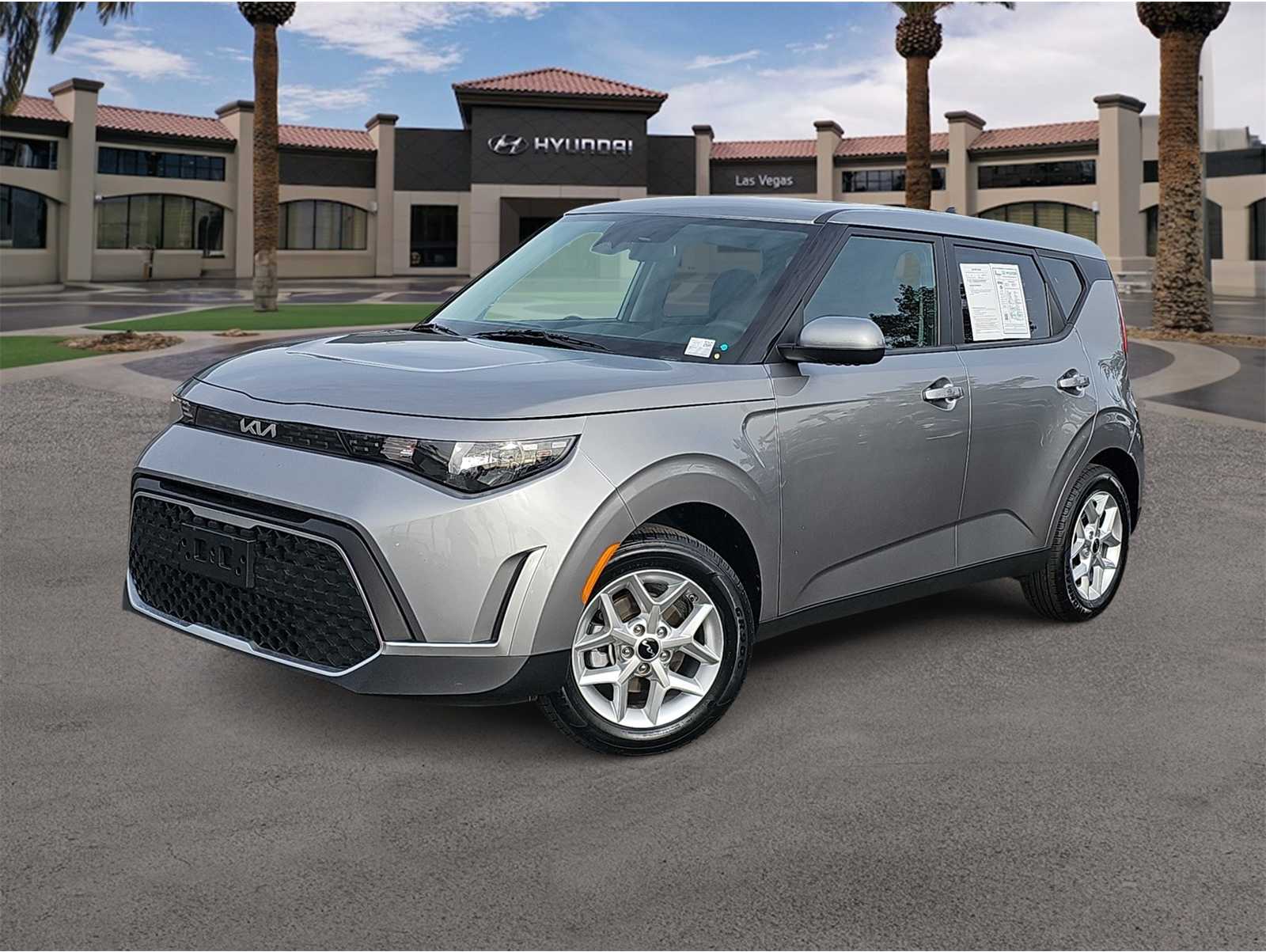 2024 Kia Soul LX's photo