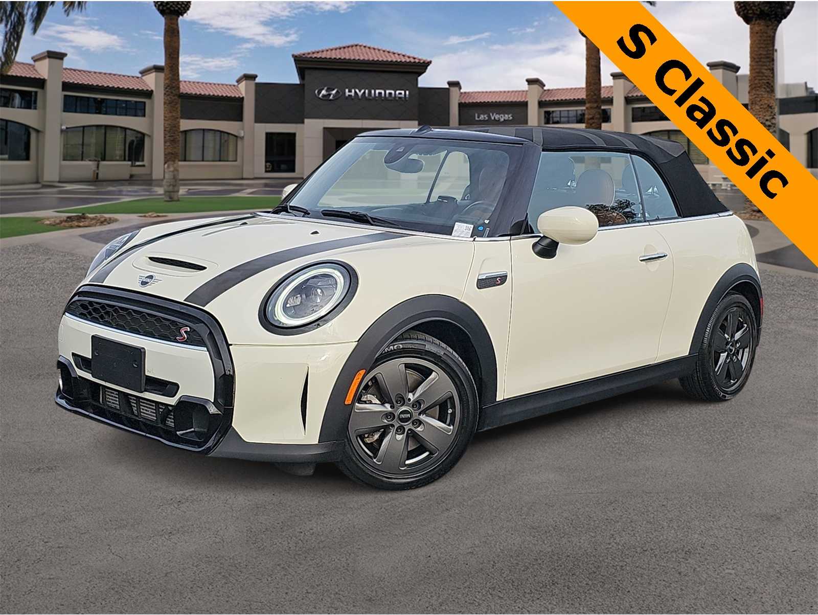 2022 MINI Convertible S's photo