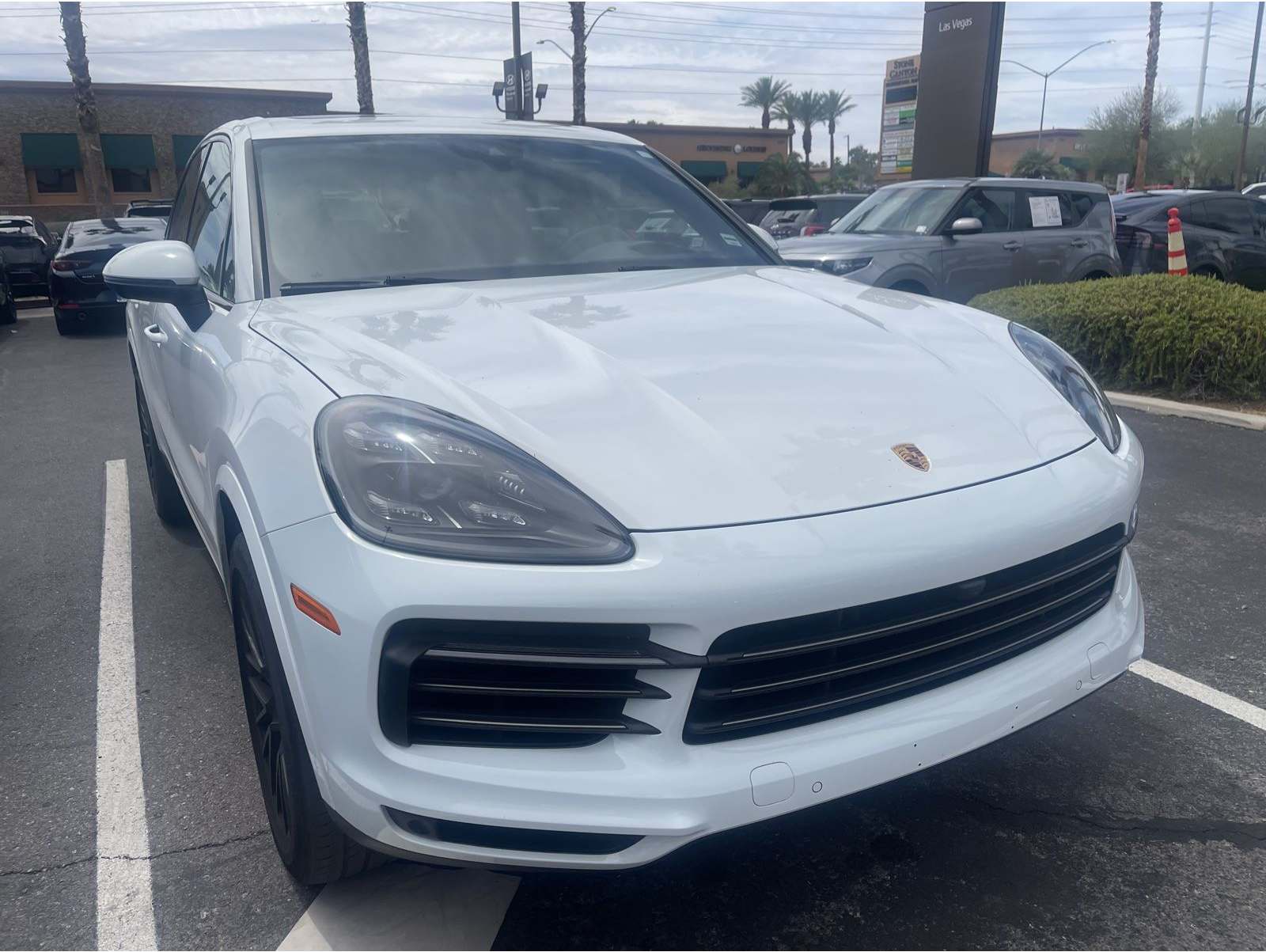 2023 Porsche Cayenne Platinum Edition