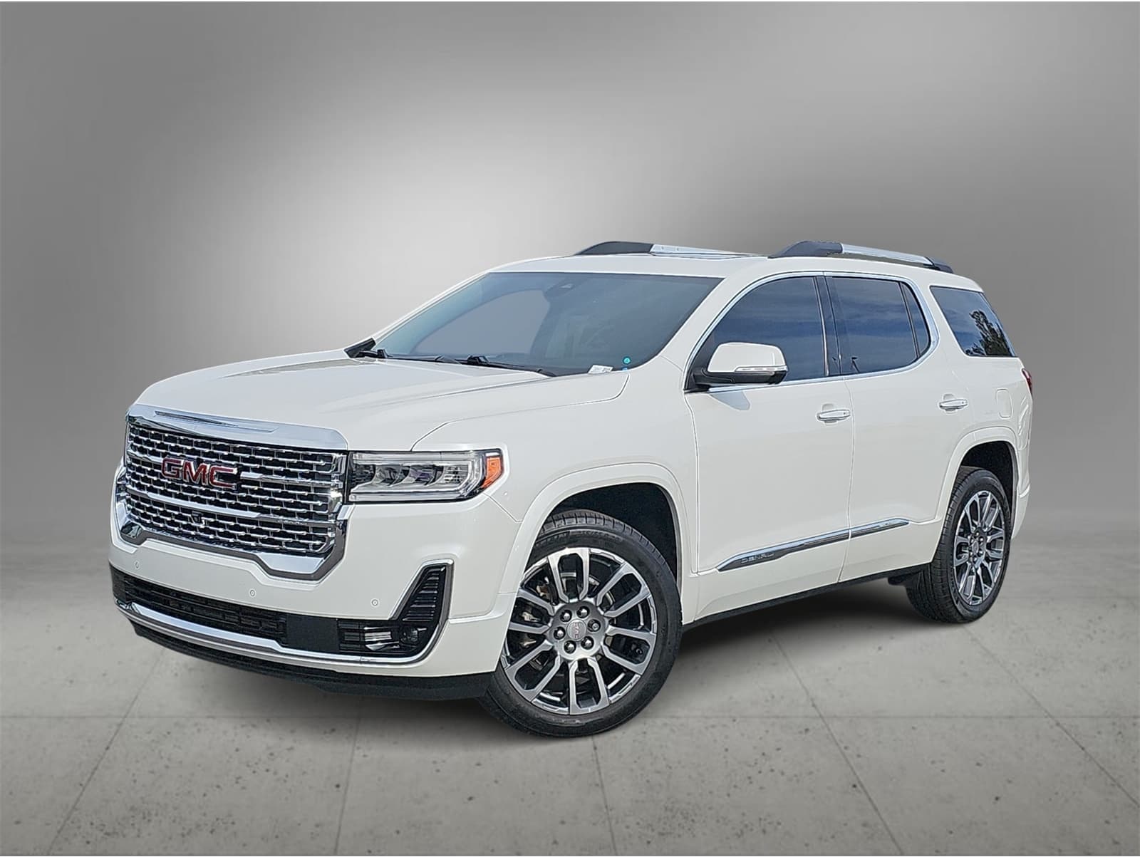 2022 GMC Acadia Denali's photo