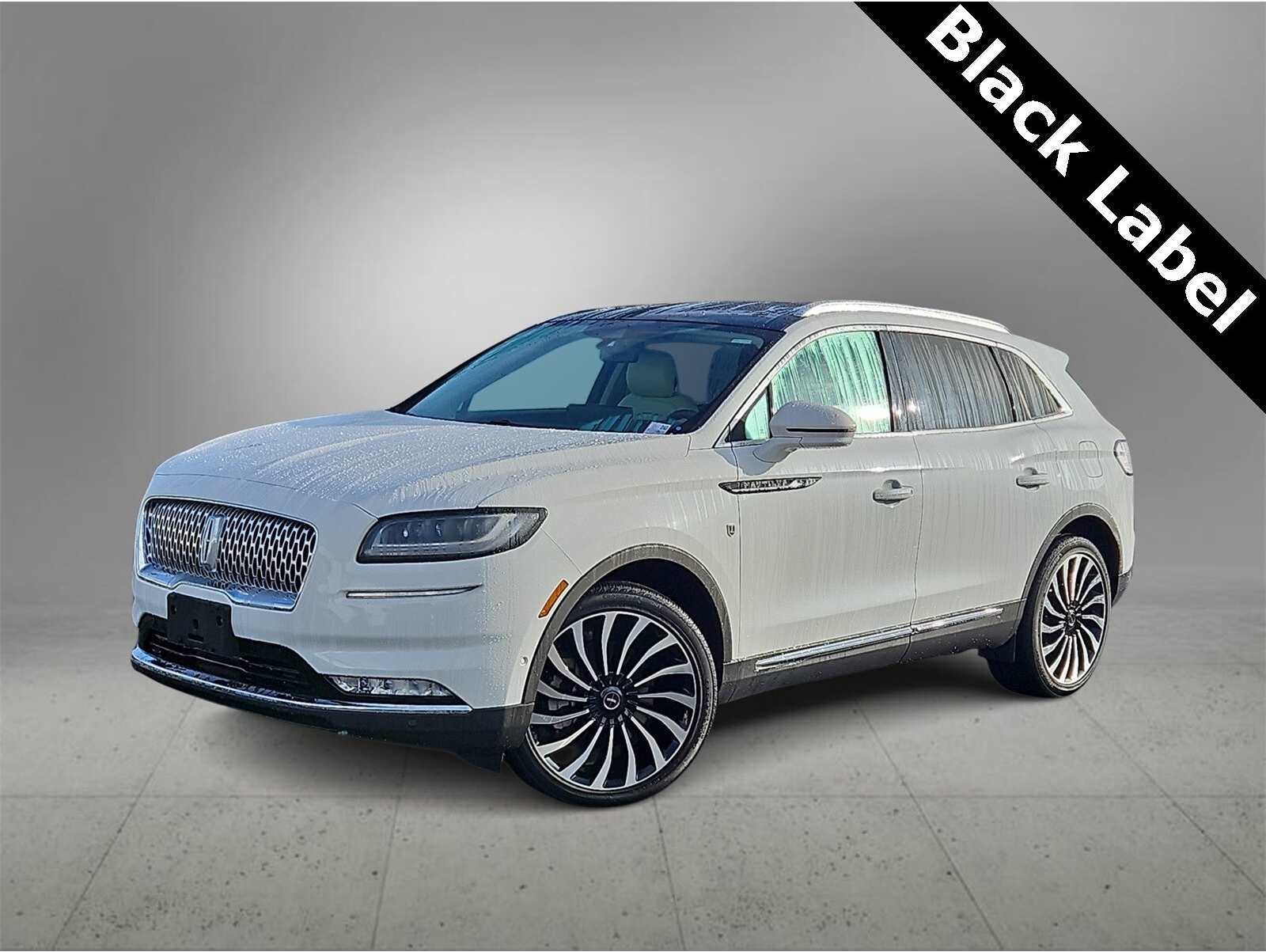 2021 Lincoln Nautilus Black Label's photo