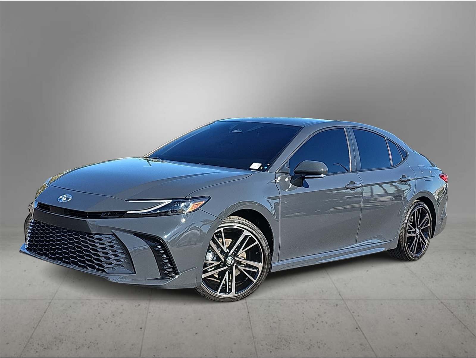 2025 Toyota Camry XSE's photo