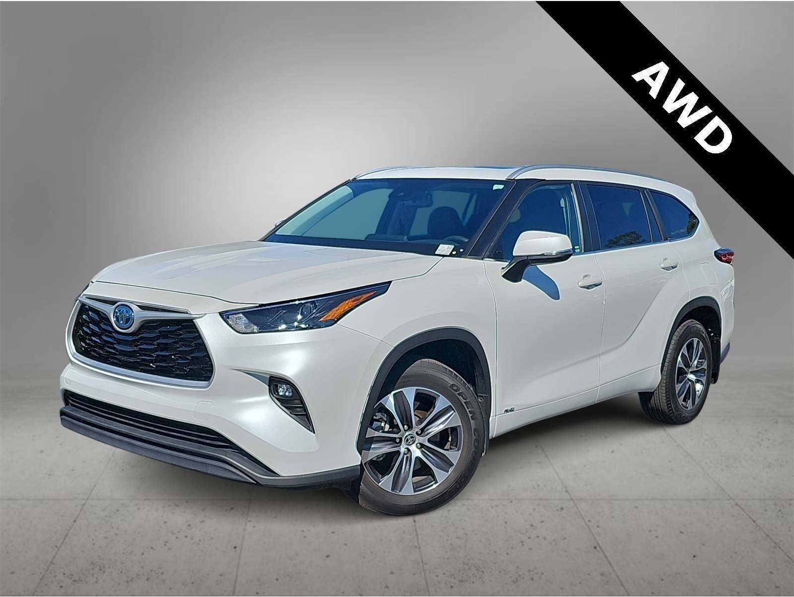 2023 Toyota Highlander XLE's photo