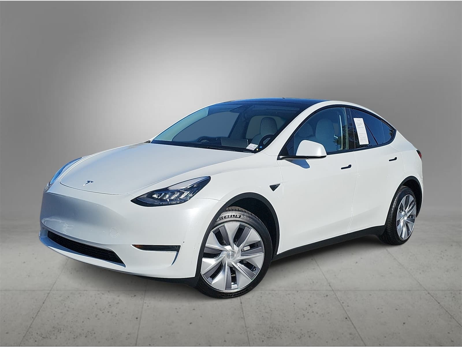 2023 Tesla Model Y Long Range's photo