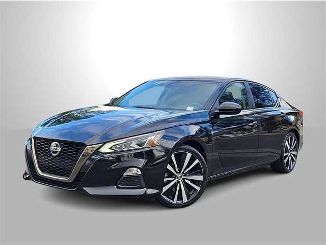 2022 Nissan Altima SR