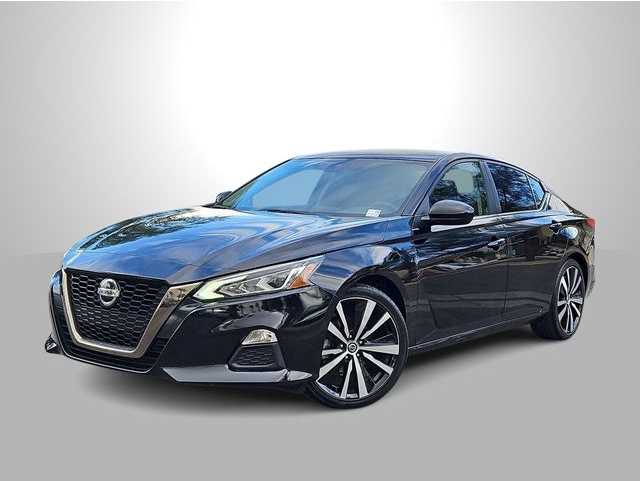2022 Nissan Altima SR