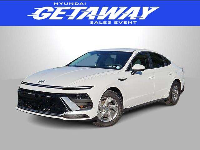 2026 Hyundai Sonata SE's photo