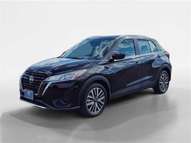2023 Nissan Kicks SV's photo