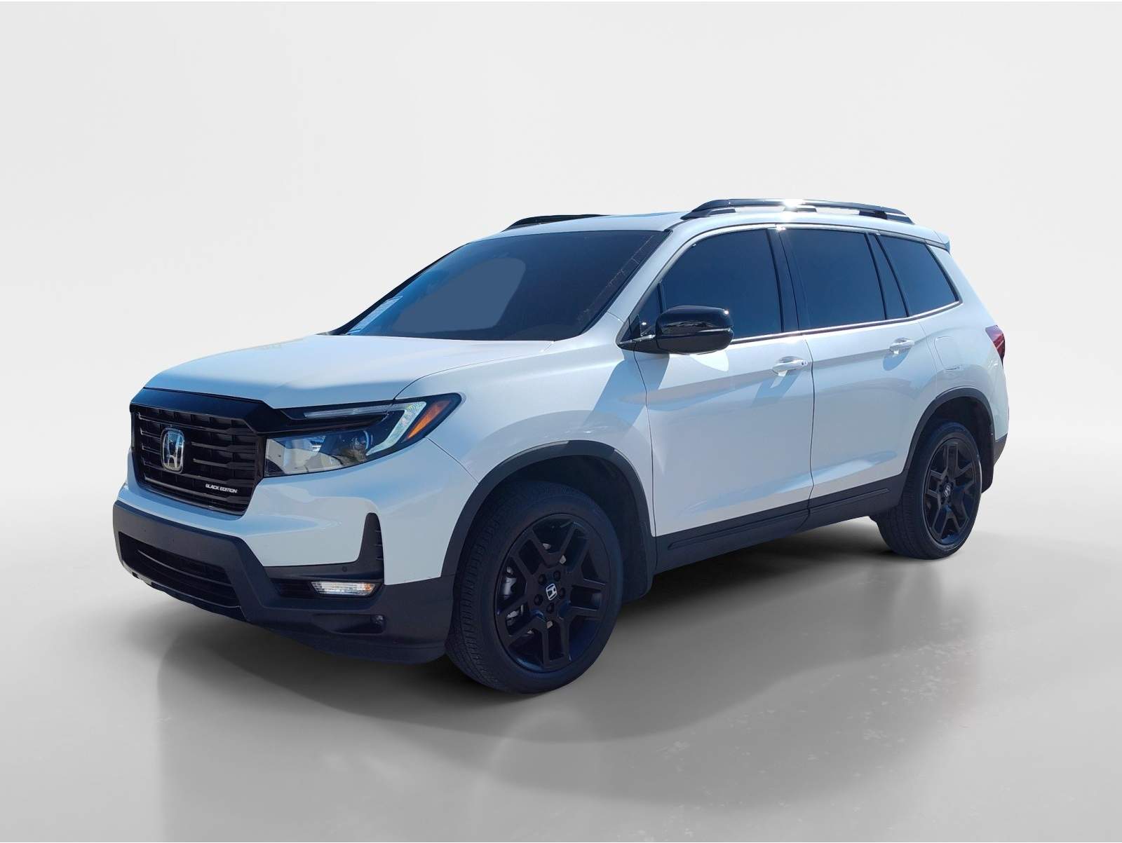 2024 Honda Passport Black Edition's photo