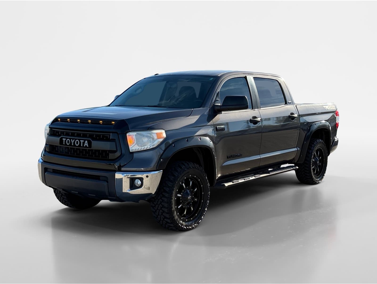 2016 Toyota Tundra SR5's photo