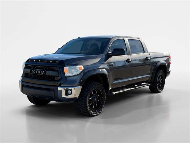 2016 Toyota Tundra SR5's photo