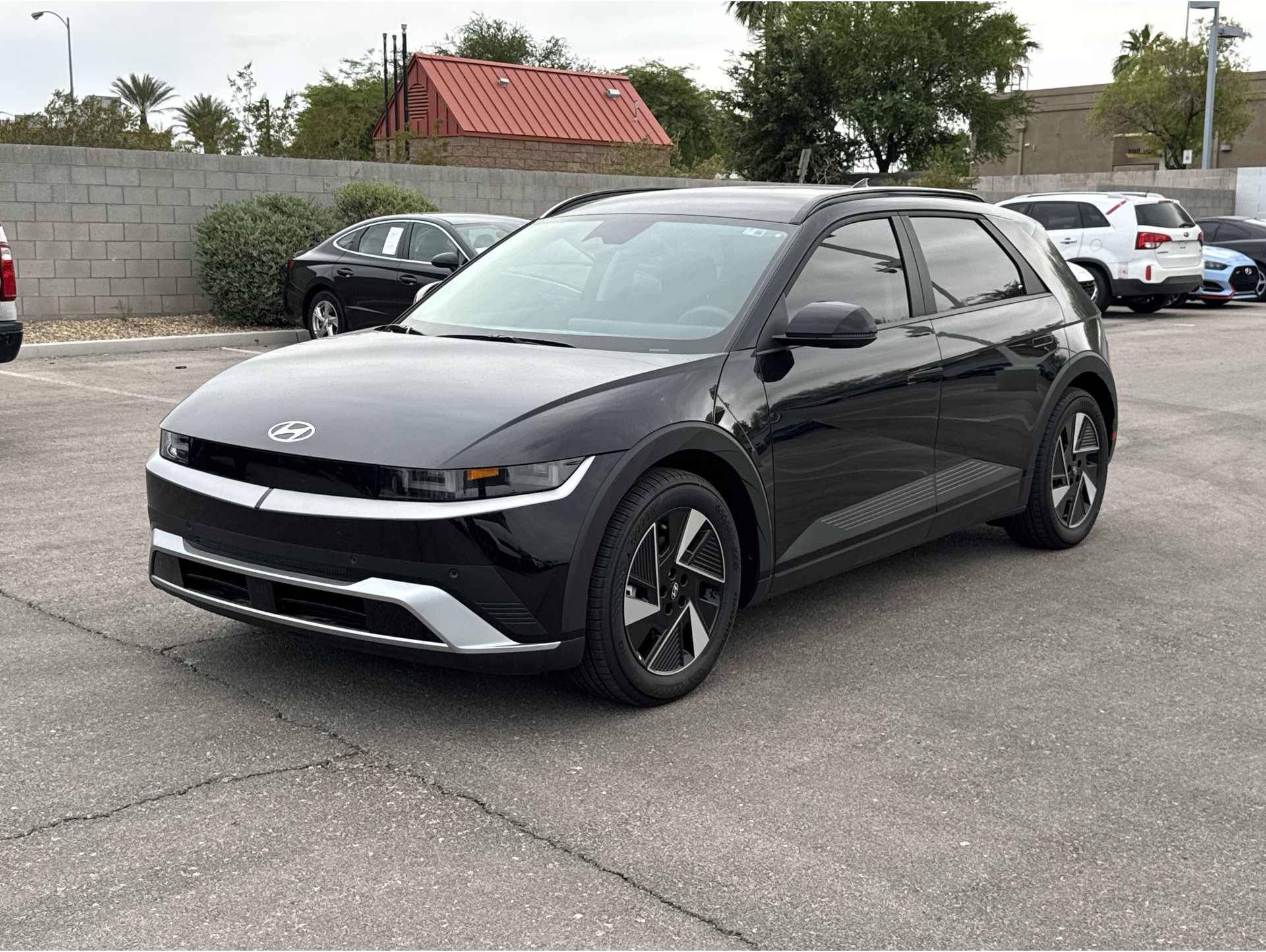 2025 Hyundai IONIQ 5 SEL's photo