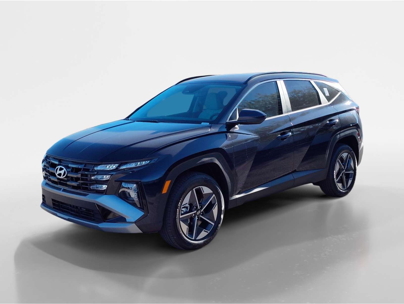 2026 Hyundai Tucson Blue SE's photo