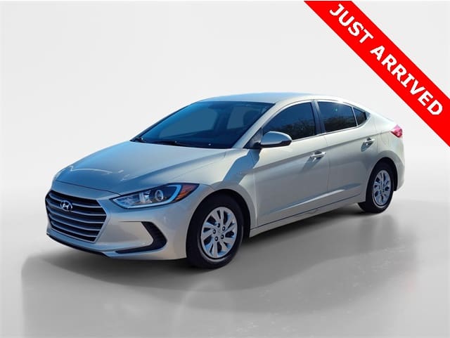 2017 Hyundai Elantra Base's photo