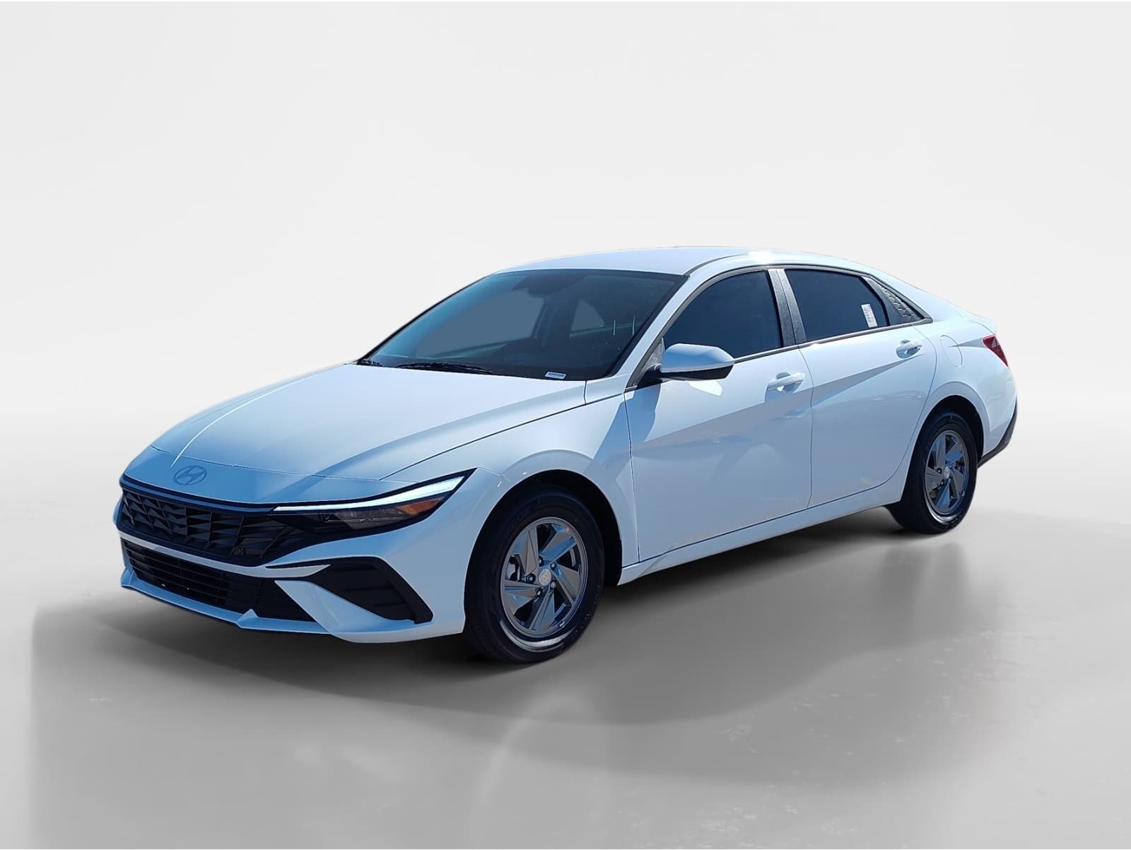 2026 Hyundai Elantra SE's photo