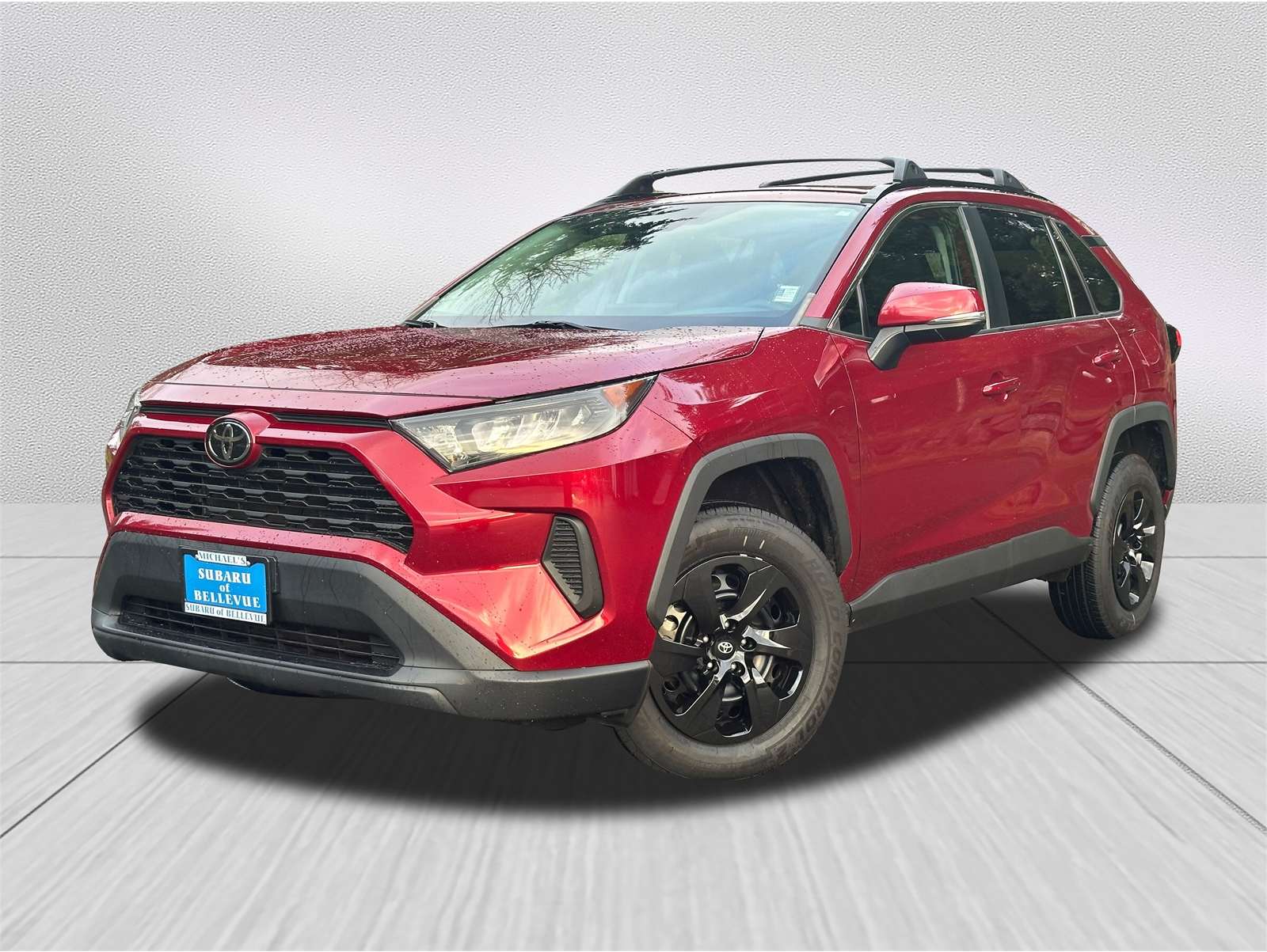 2020 Toyota RAV4 LE's photo