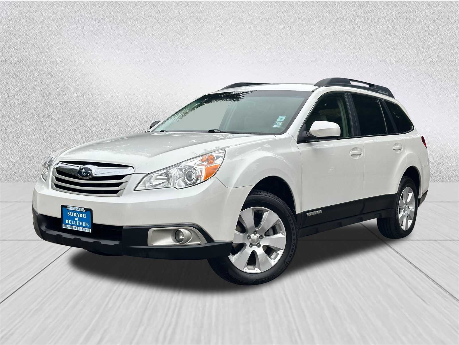 2012 Subaru Outback Premium's photo