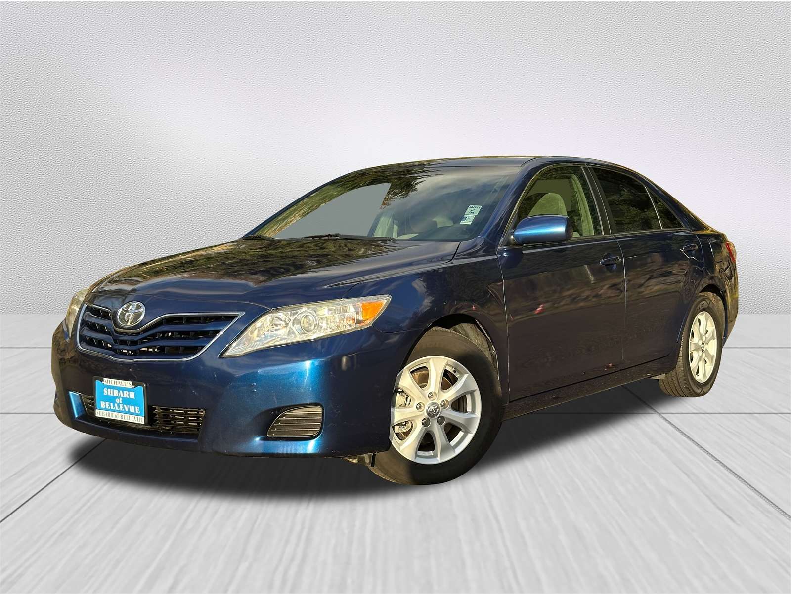 2011 Toyota Camry LE's photo