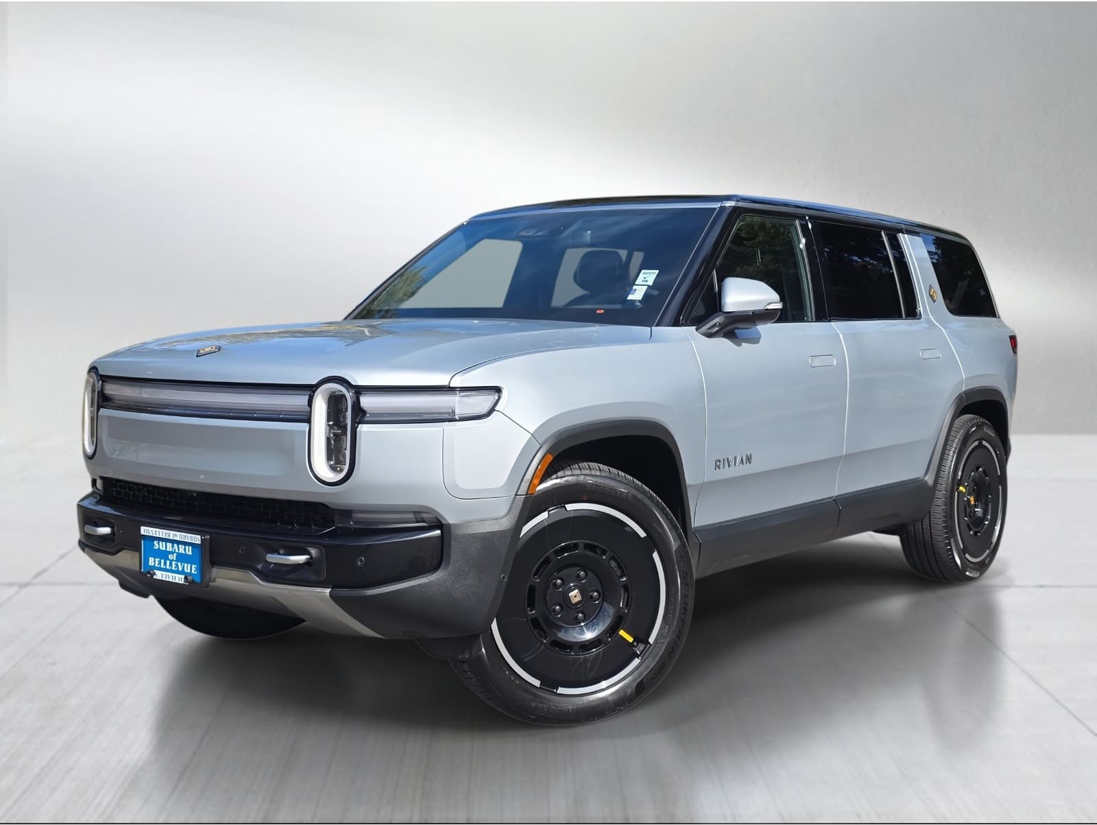 2025 Rivian R1S Adventure