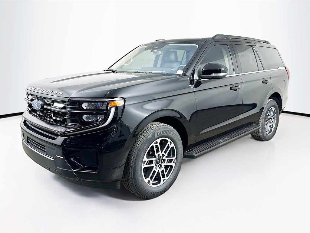 2025 Ford Expedition Active's photo