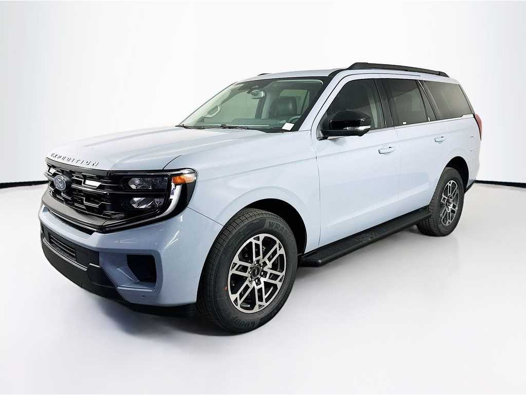 2025 Ford Expedition Active's photo