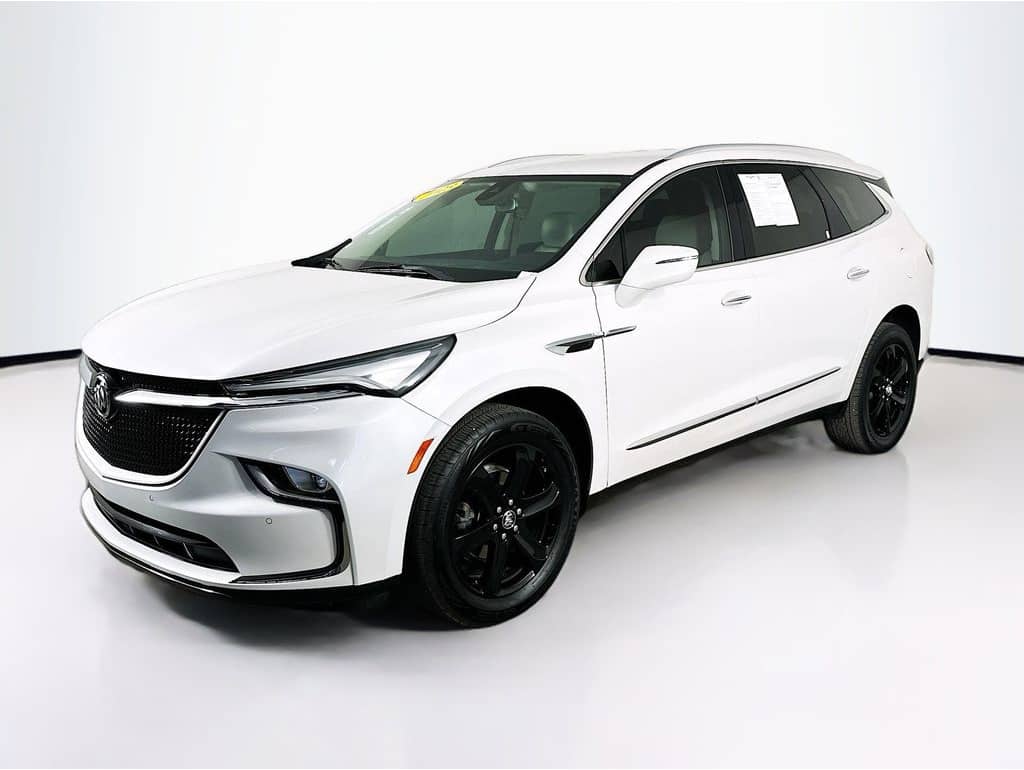 2023 Buick Enclave Essence's photo