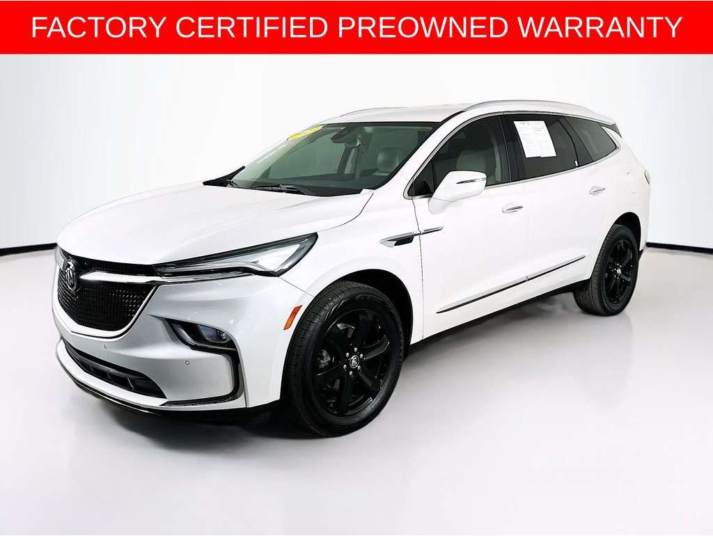 2023 Buick Enclave Essence's photo