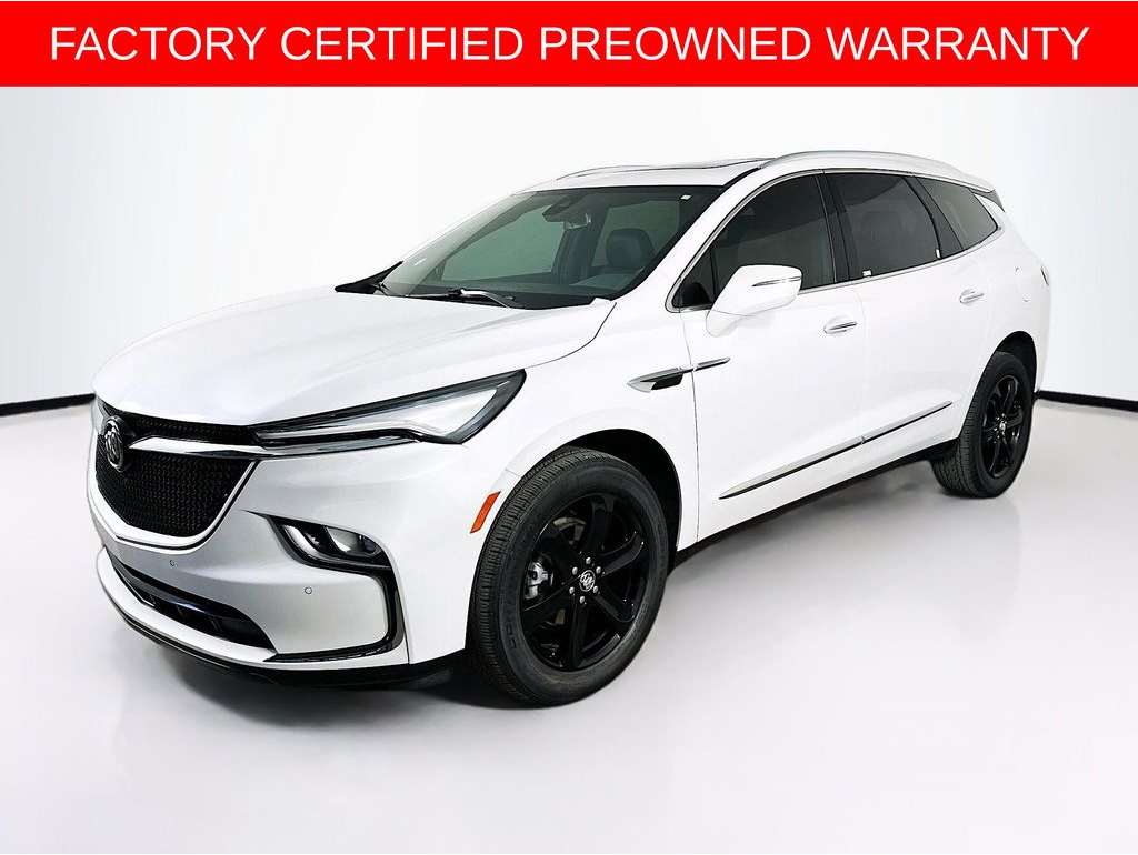 2023 Buick Enclave Essence's photo