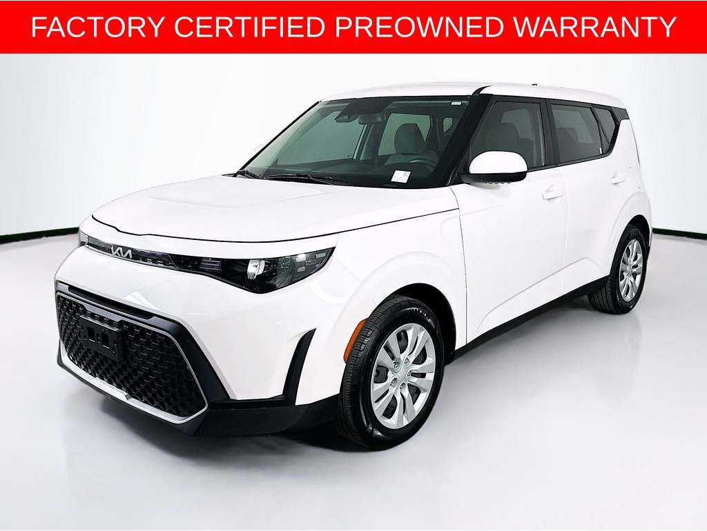 2023 Kia Soul LX's photo