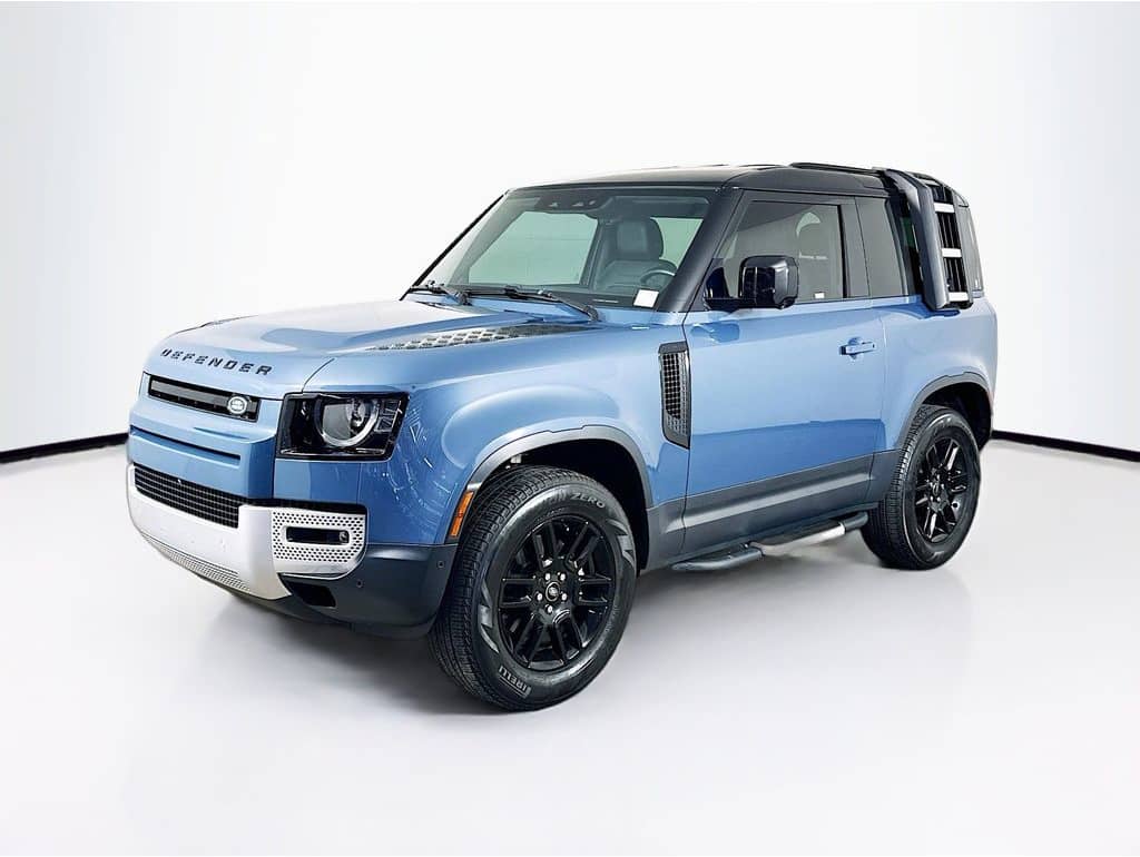 2023 Land Rover Defender S's photo