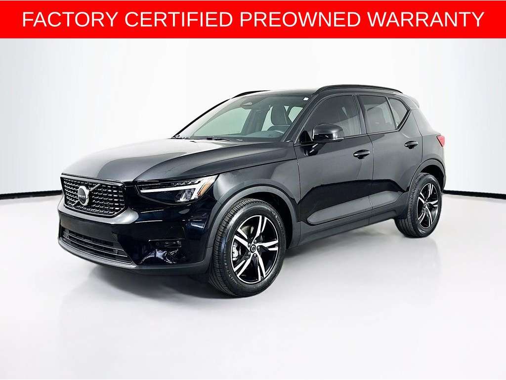 2023 Volvo XC40 Plus