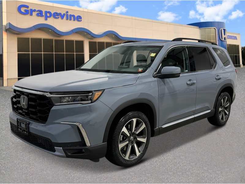 2025 Honda Pilot Touring's photo