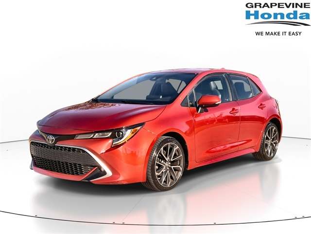 2020 Toyota Corolla Hatchback XSE's photo