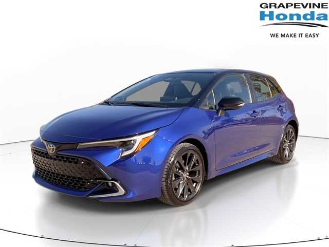 2024 Toyota Corolla Hatchback XSE's photo